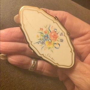 Vintage Stratton mirrored lipstick holder/ring